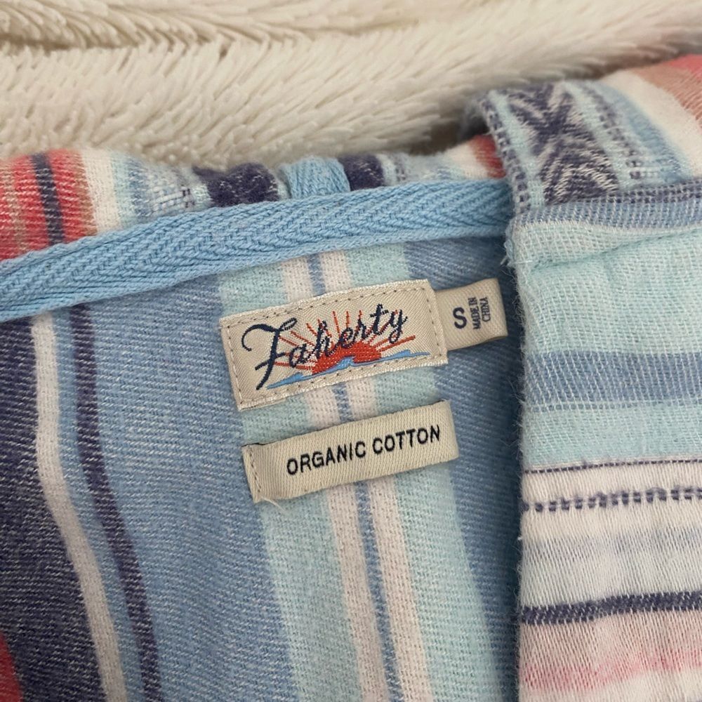 Faherty Baja Poncho Sierra Paradise SMALL GENTLY USED - Picture 7 of 7